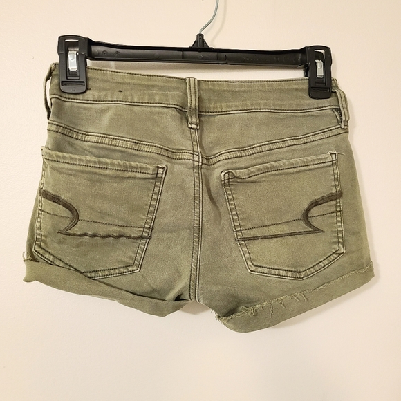 5/$30 American Eagle Super Stretch Army Green Midi Shorts w/ Cuffed Hems - Picture 3 of 4
